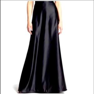 Tadashi black formal satin/taffeta skirt size 4
